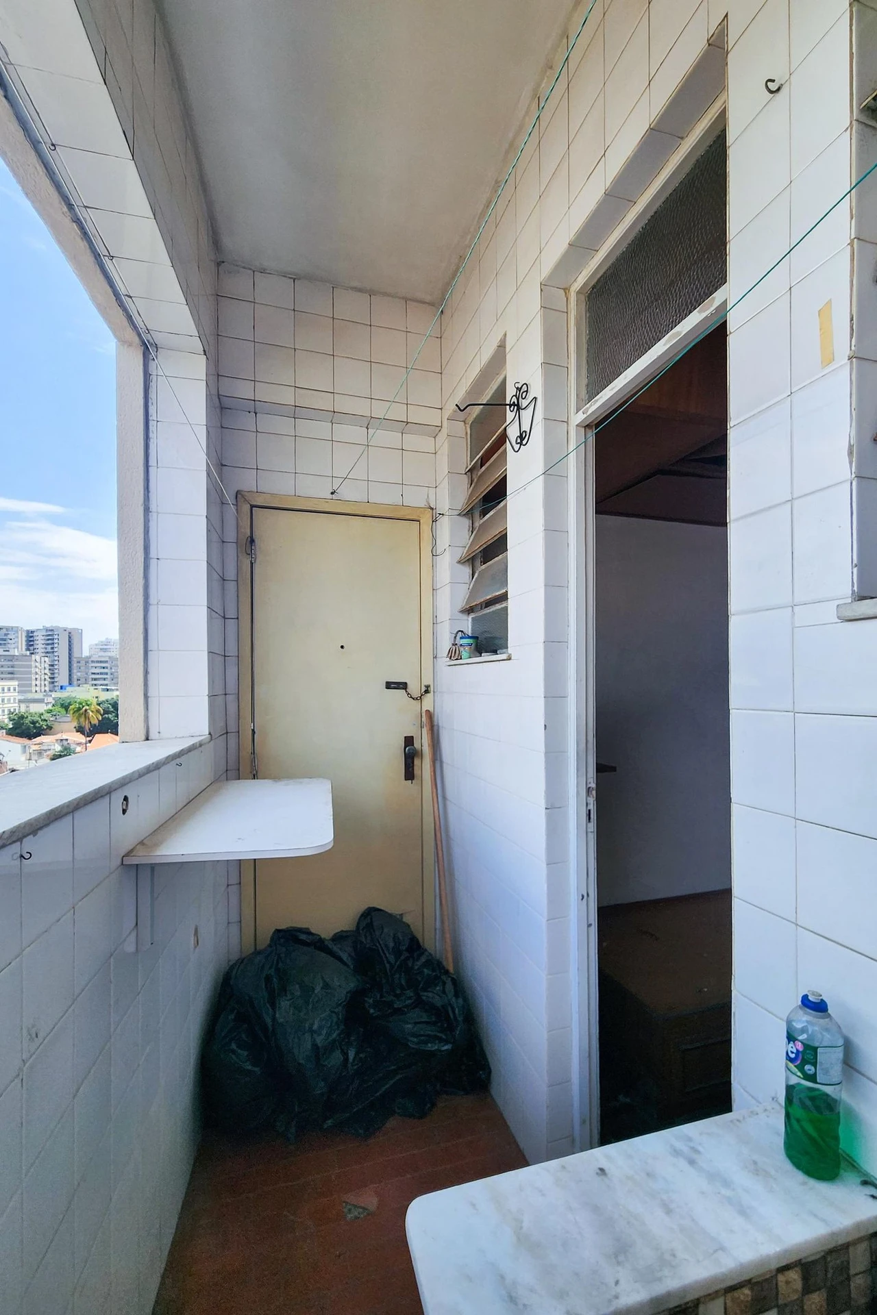 1-bedroom unfurnished apartment with 1 bathroom and parking — photo 38