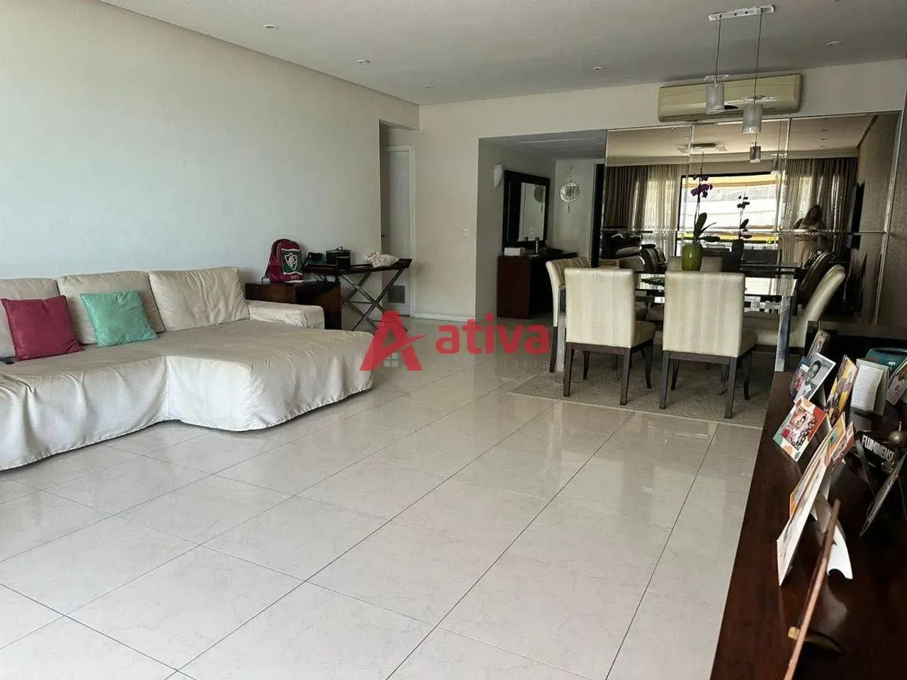Furnished 3-bedroom apartment with 5 bathrooms — photo 4