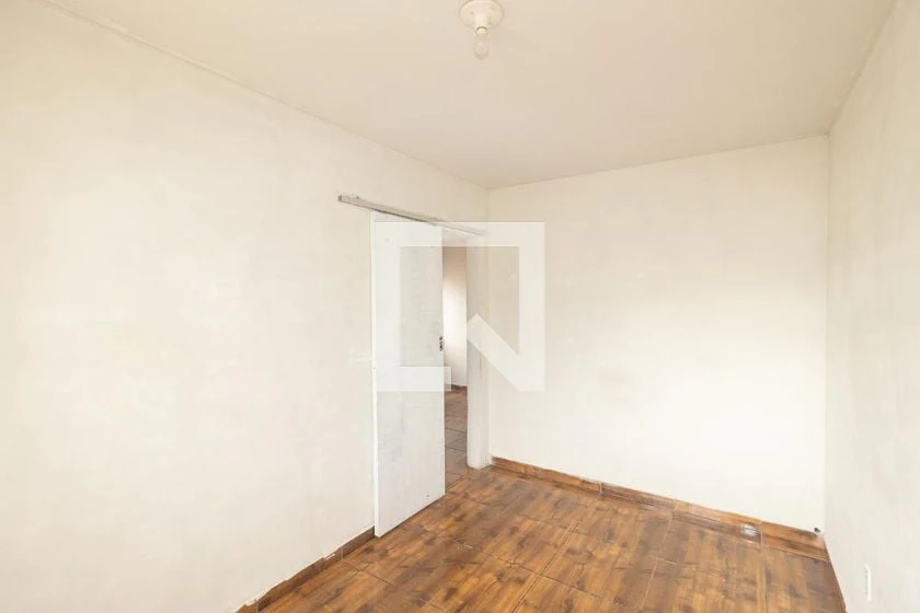 Apartamento de 2 quartos com piso de cerâmica e vaga — photo 8