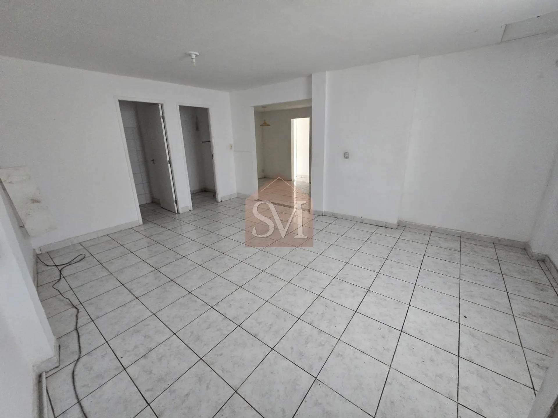3-bedroom apartment, 1 with its own bathroom, 150 m² — photo 17