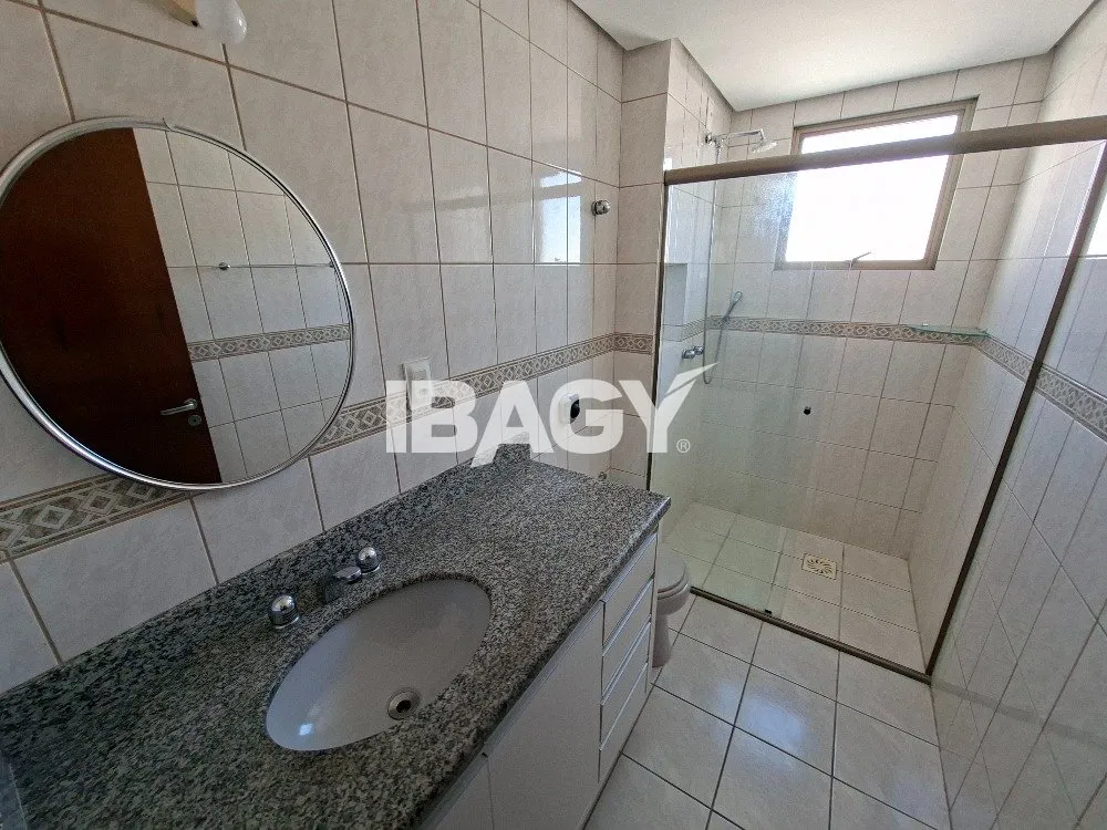 Apartamento de 4 dormitorios con 135 m² y 1 suite — photo 35