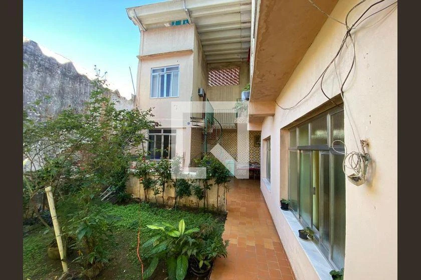 Furnished 3-bedroom house with 350 m² — photo 48