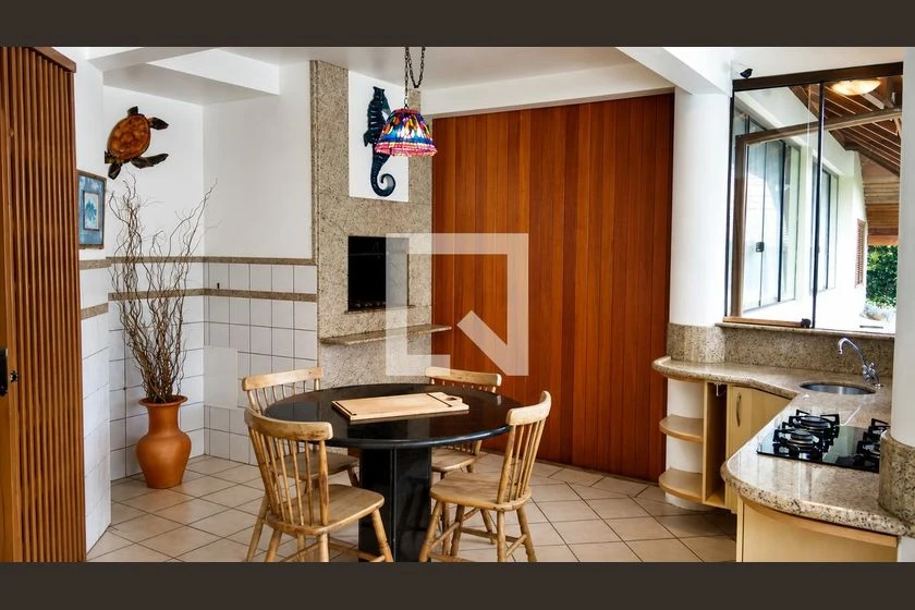 Casa amueblada con 4 dormitorios en suite y cocina a gas — photo 4