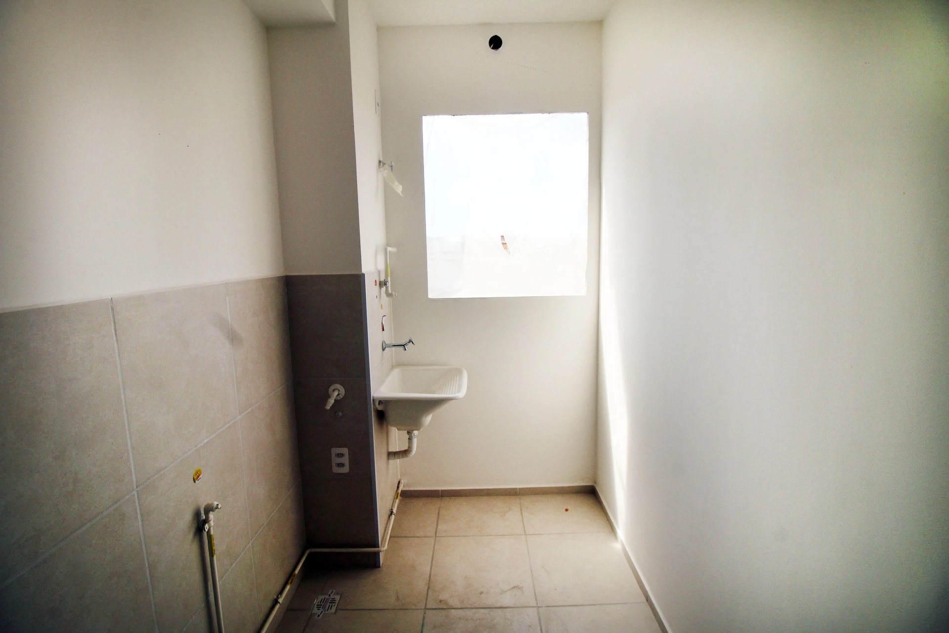 2-bedroom apartment in a building with a gym — photo 50