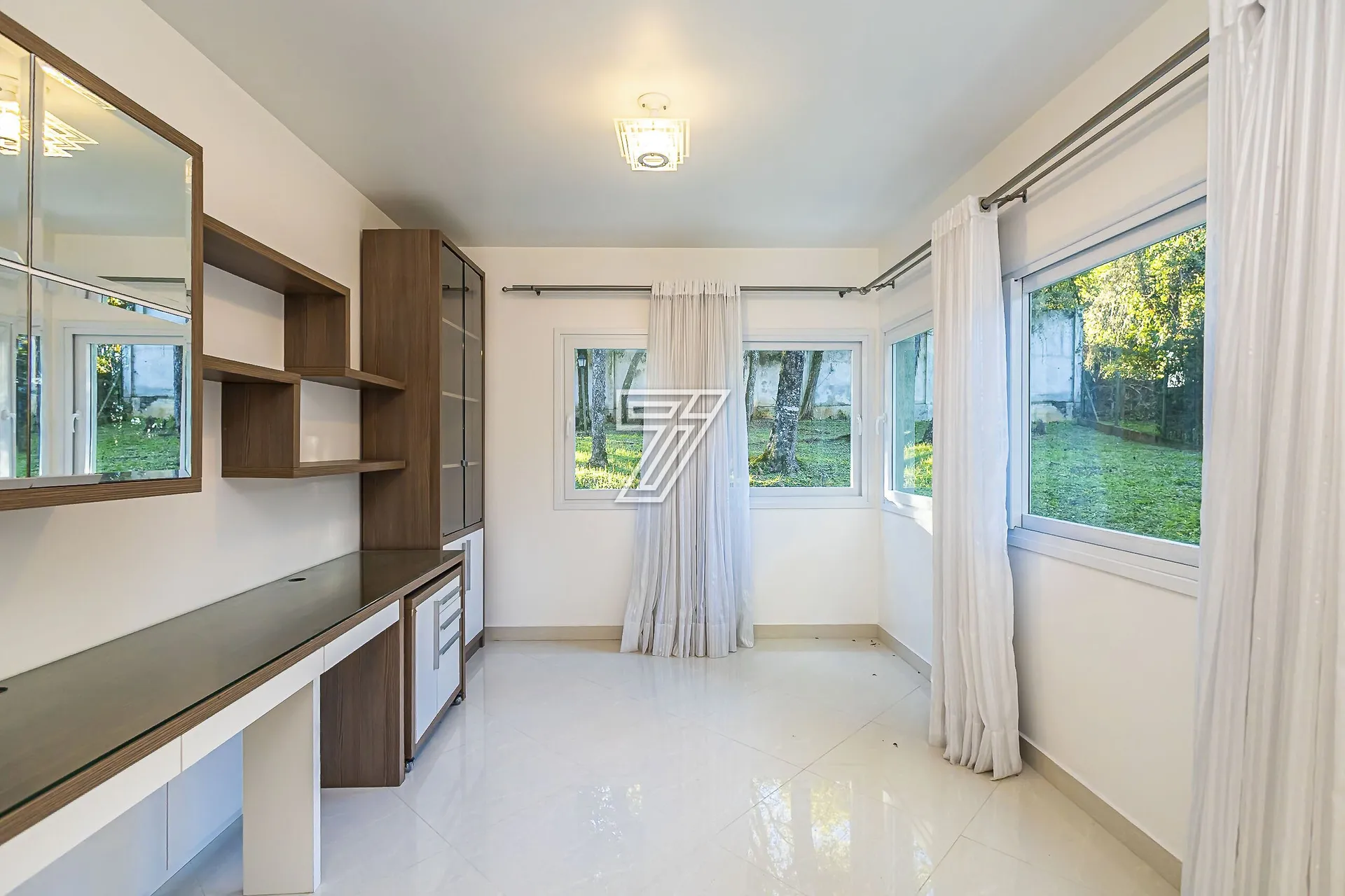 Casa para locação com 4 quartos e 3 suítes — photo 29