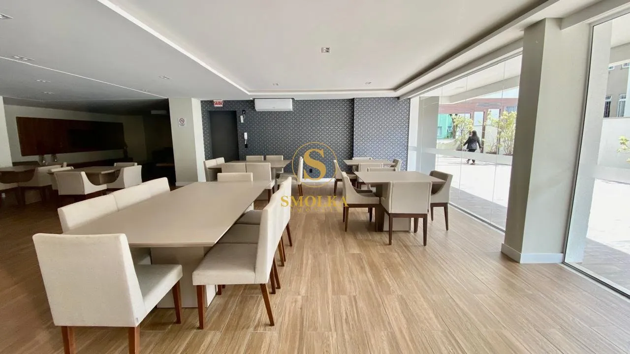 Balcony with a grill in a 2-bedroom apartment, 75 m² — photo 61