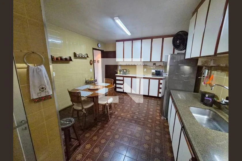 Квартира с 4 спальнями и застеклённым балконом — photo 44