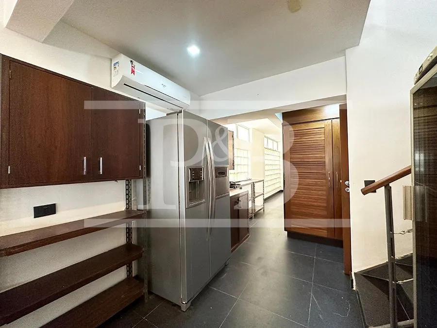 Penthouse with 4 bedrooms and 539 m² with floor-to-ceiling windows — photo 46