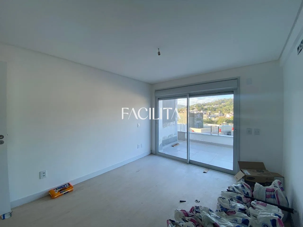 1-bedroom apartment with 3 parking spaces and 120 m² on 4th floor — photo 30