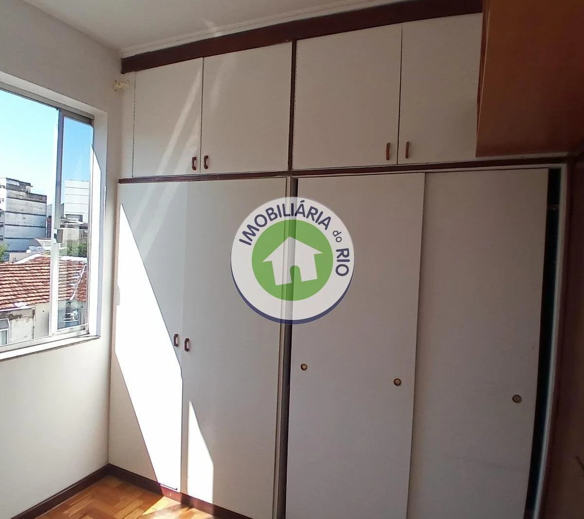 3-bedroom, 2-bath apartment with no parking space — photo 17