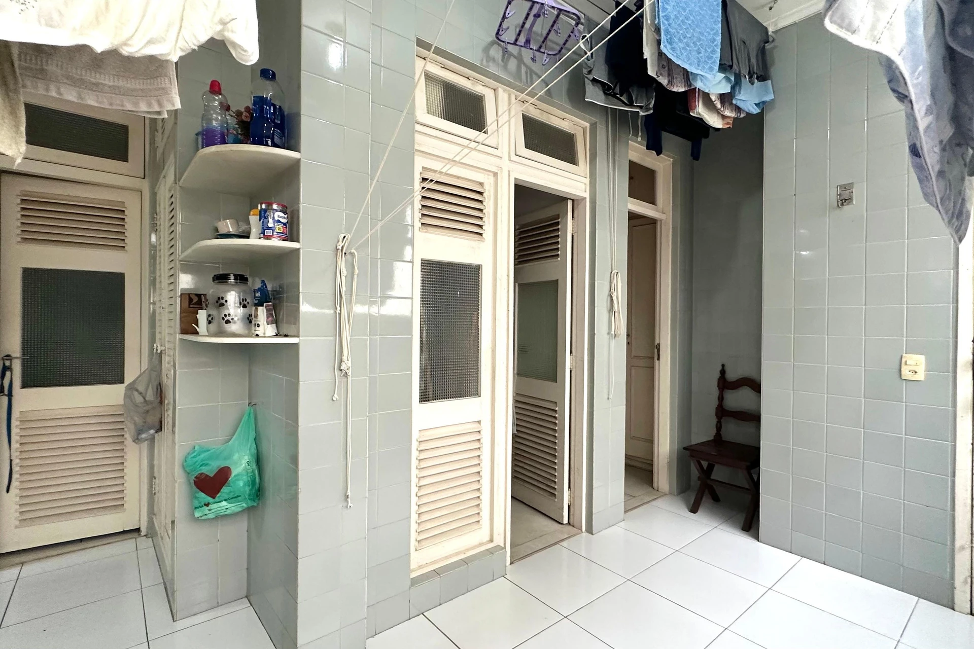 200 m² apartment with a washing machine and a home office — photo 35