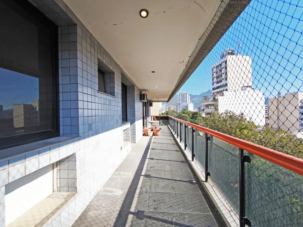 4-bedroom apartment with a home office in Rio de Janeiro — photo 11