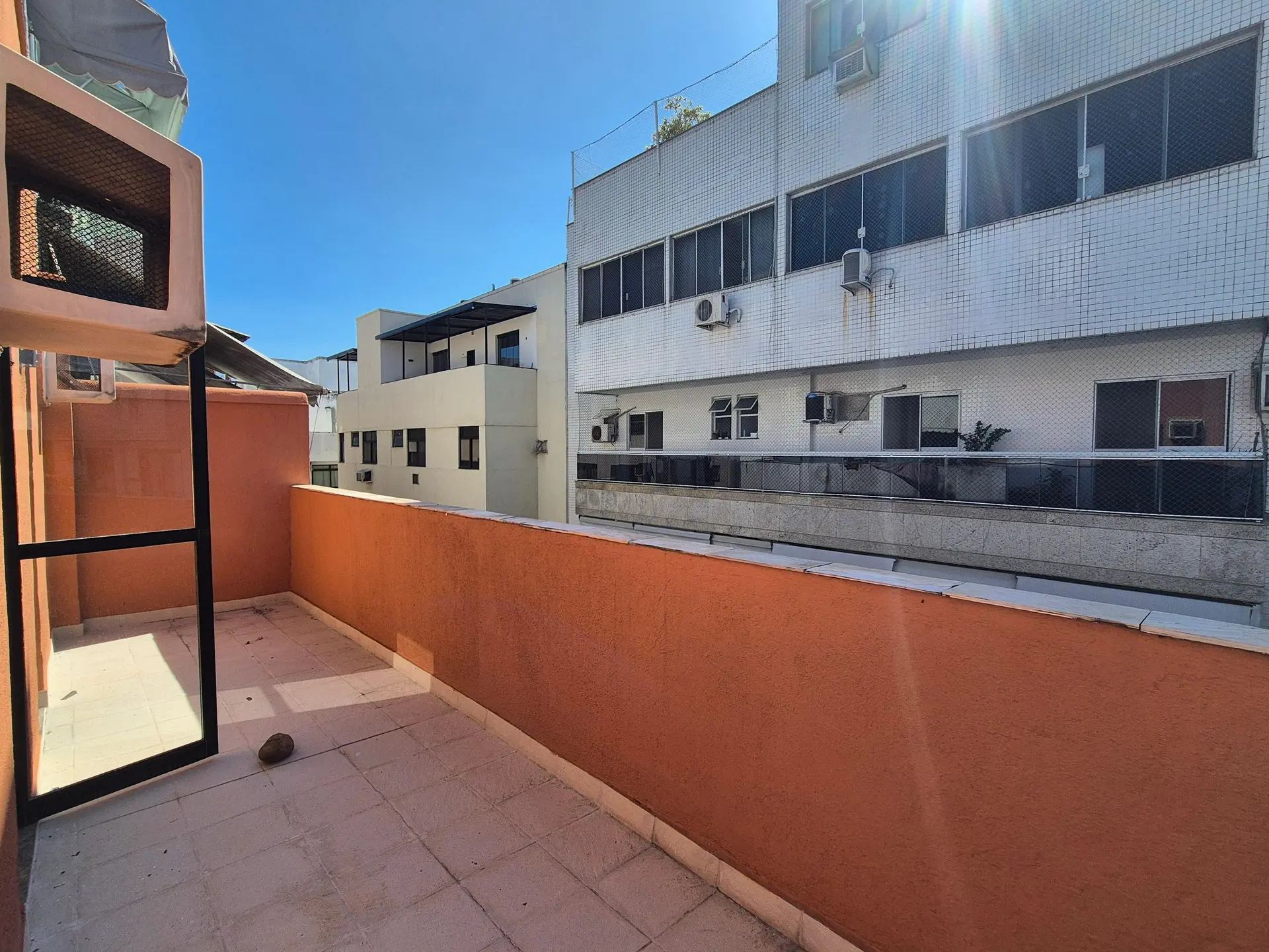 Rental apartment with 2 bedrooms and a balcony — photo 43