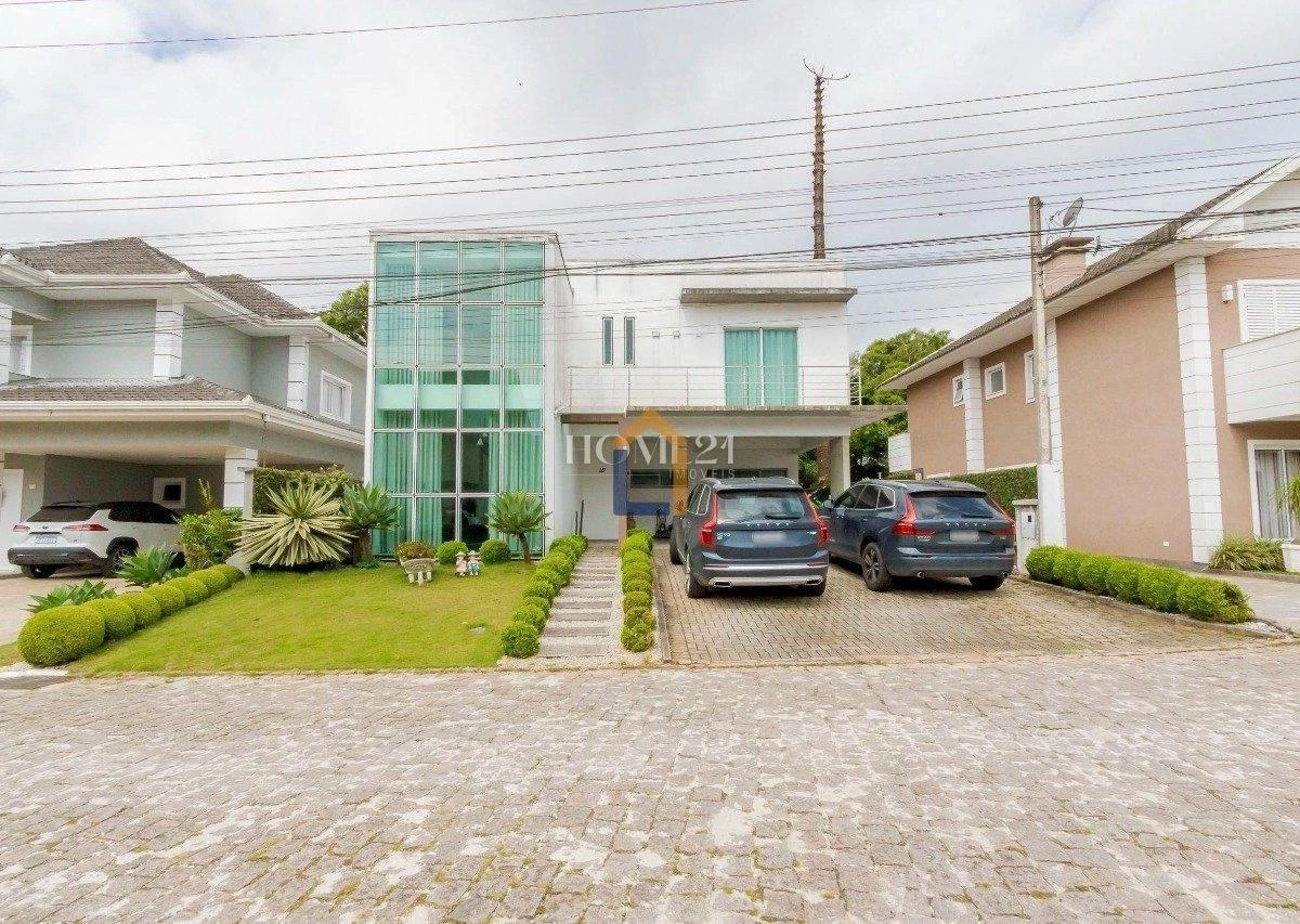 Unfurnished house with 4 bedrooms and open-plan kitchen