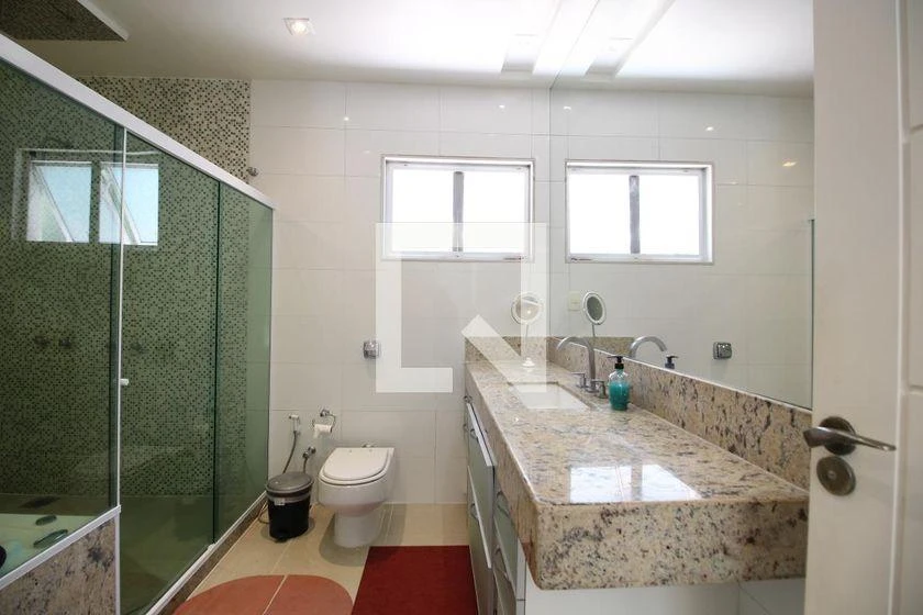 Condominium house with 4 bedrooms and 329 m² — photo 34