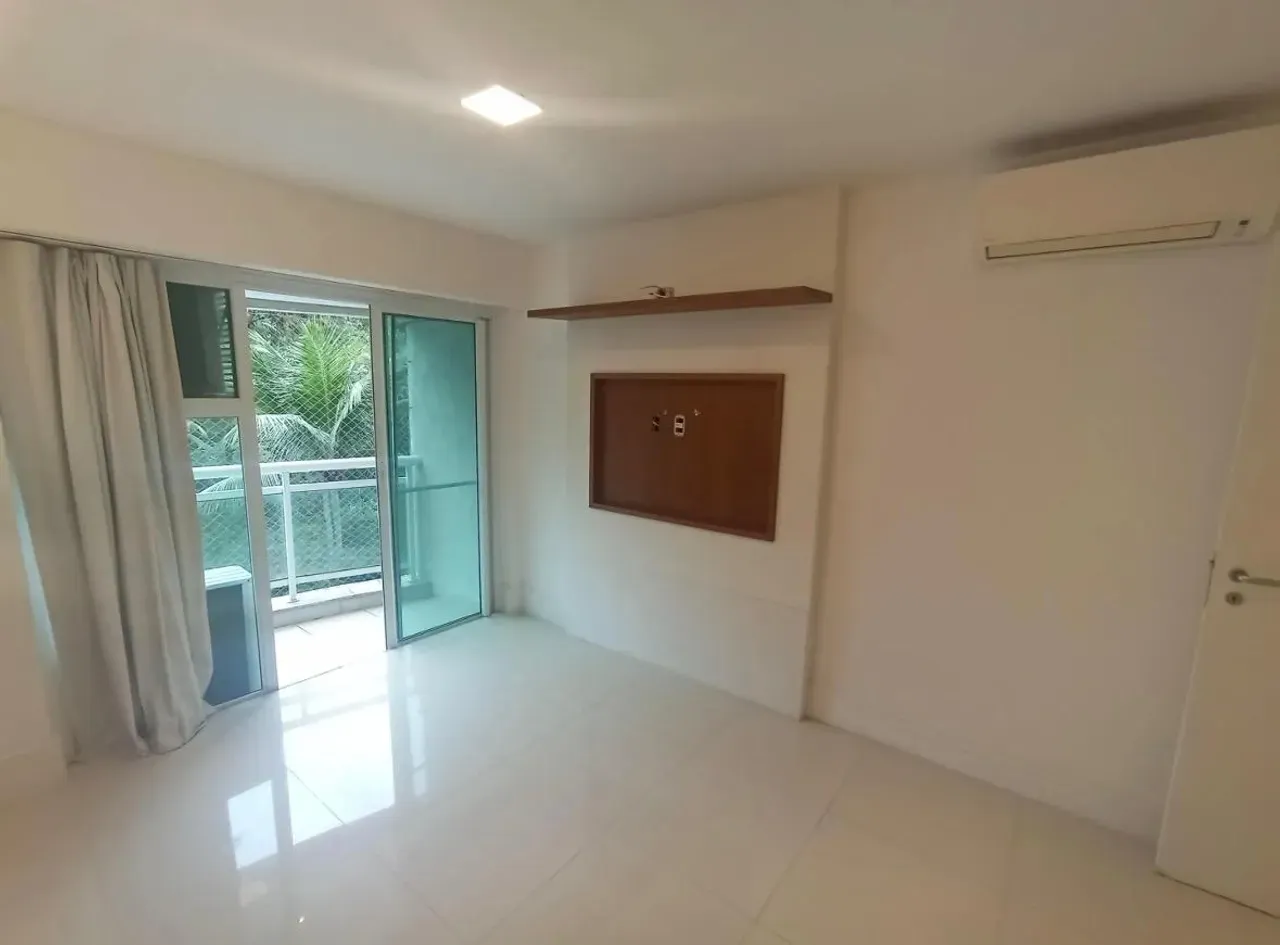3-bedroom apartment with a grill on the balcony — photo 8