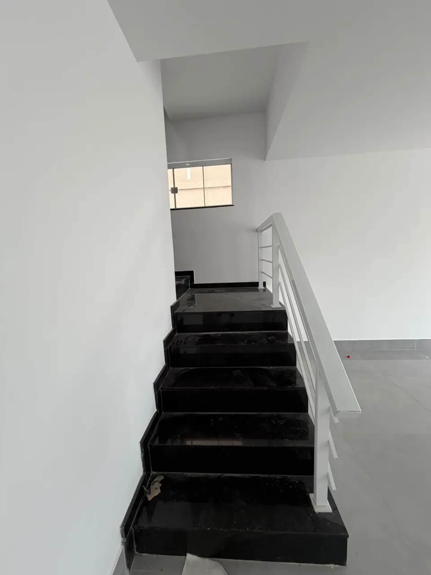 House, 300 m², with a walk-in closet — photo 3