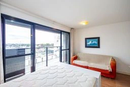 Furnished studio in a building with a sauna — photo 9