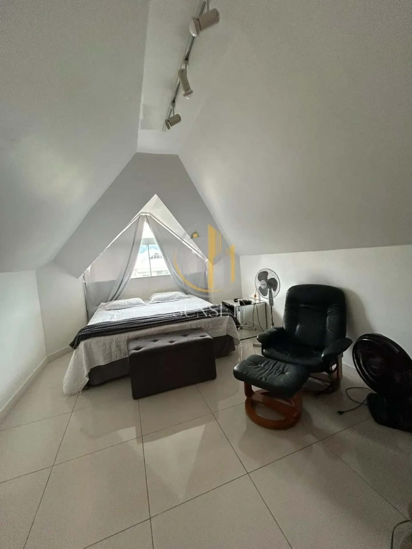 Casa sem mobília com 5 quartos e 5 banheiros — photo 26