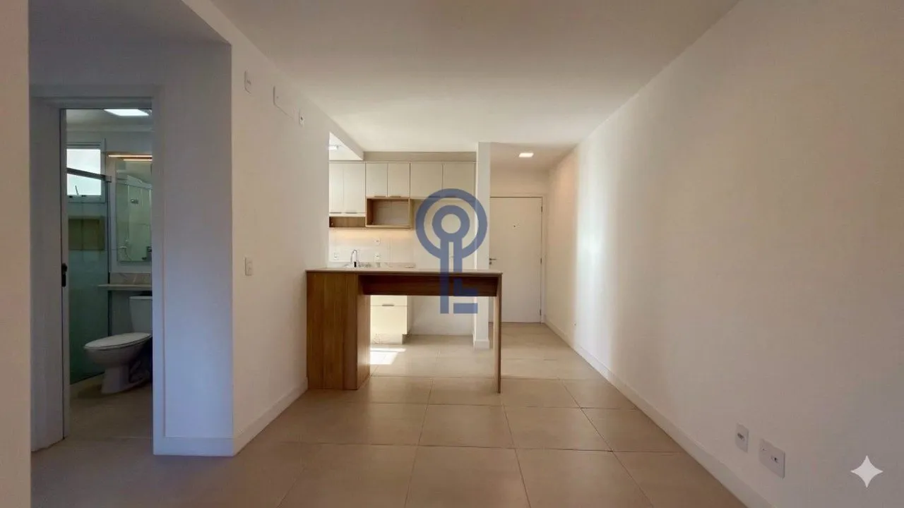 Apartamento de 2 dormitórios no 8º andar, com 2 vagas