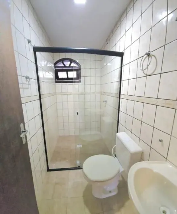 3 quartos e piso de madeira ou laminado: casa de 200 m² — photo 6