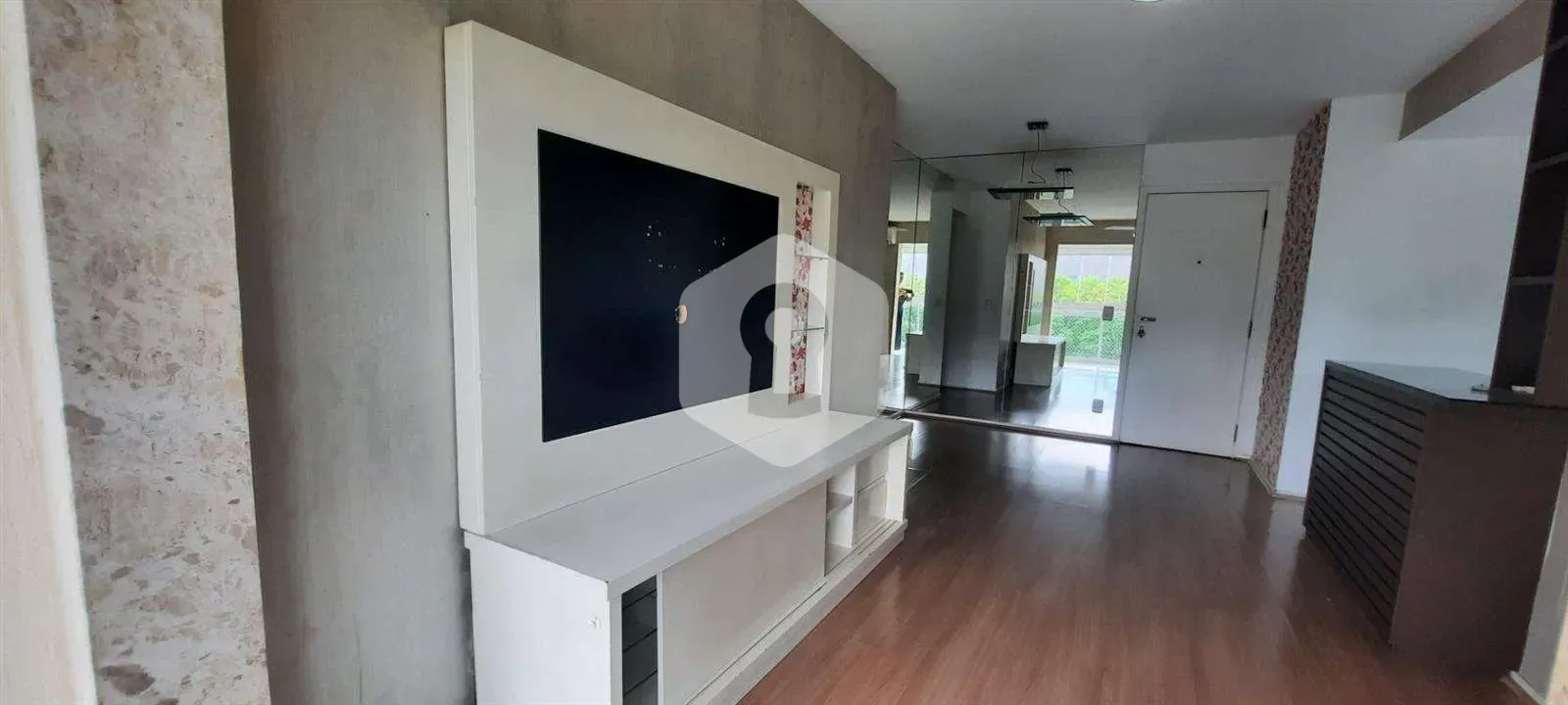 Apartamento de 2 quartos com varanda envidraçada — photo 7
