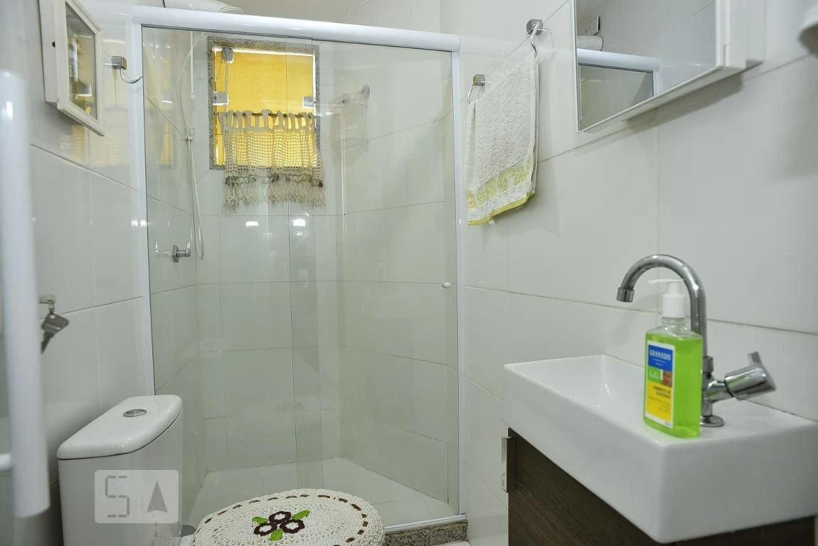 Furnished house with 2 en-suite bedrooms and laundry area — photo 41