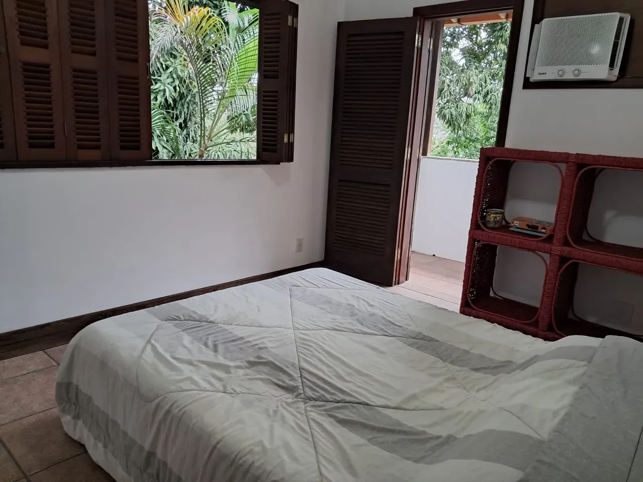 5-bedroom house with a mountain view in Rio de Janeiro — photo 27