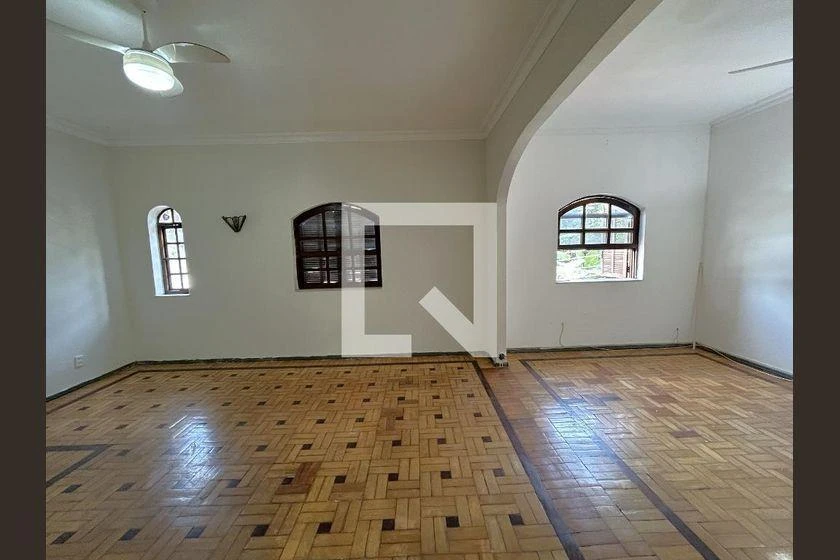 Деревянный пол или ламинат и 2 спальни: дом 80 м² — photo 12