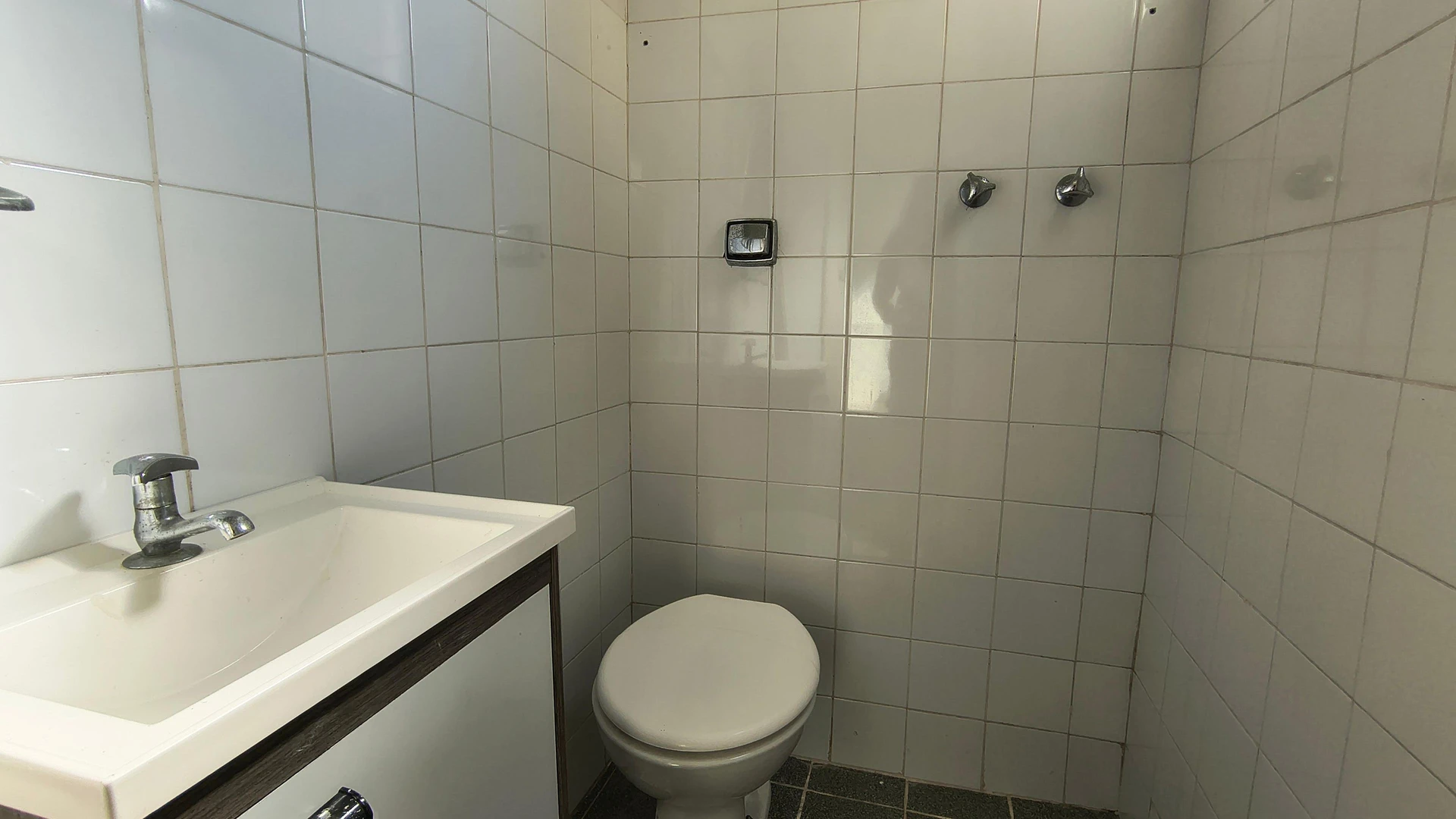 Apartment with 3 en-suite bedrooms and 5 baths, 2 parking — photo 43