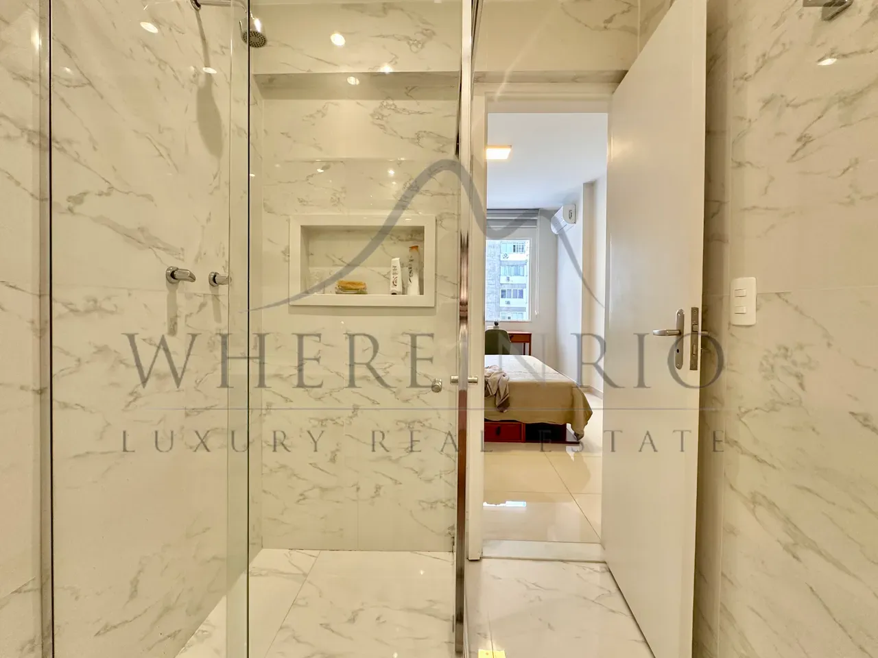 Washing machine in a 3-bedroom apartment, 111 m² — photo 24