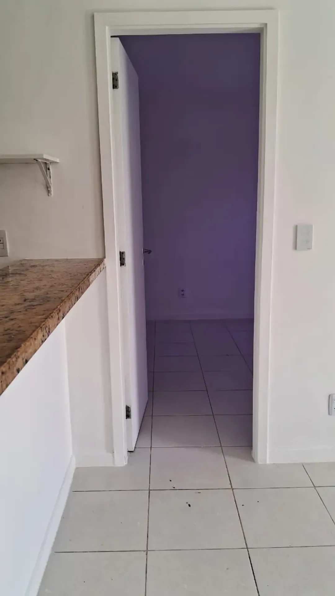 One-bedroom apartment in a building with a coworking space — photo 11
