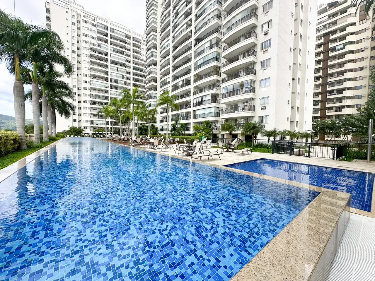 Unfurnished 3-bedroom apartment with 3 bathrooms — photo 27