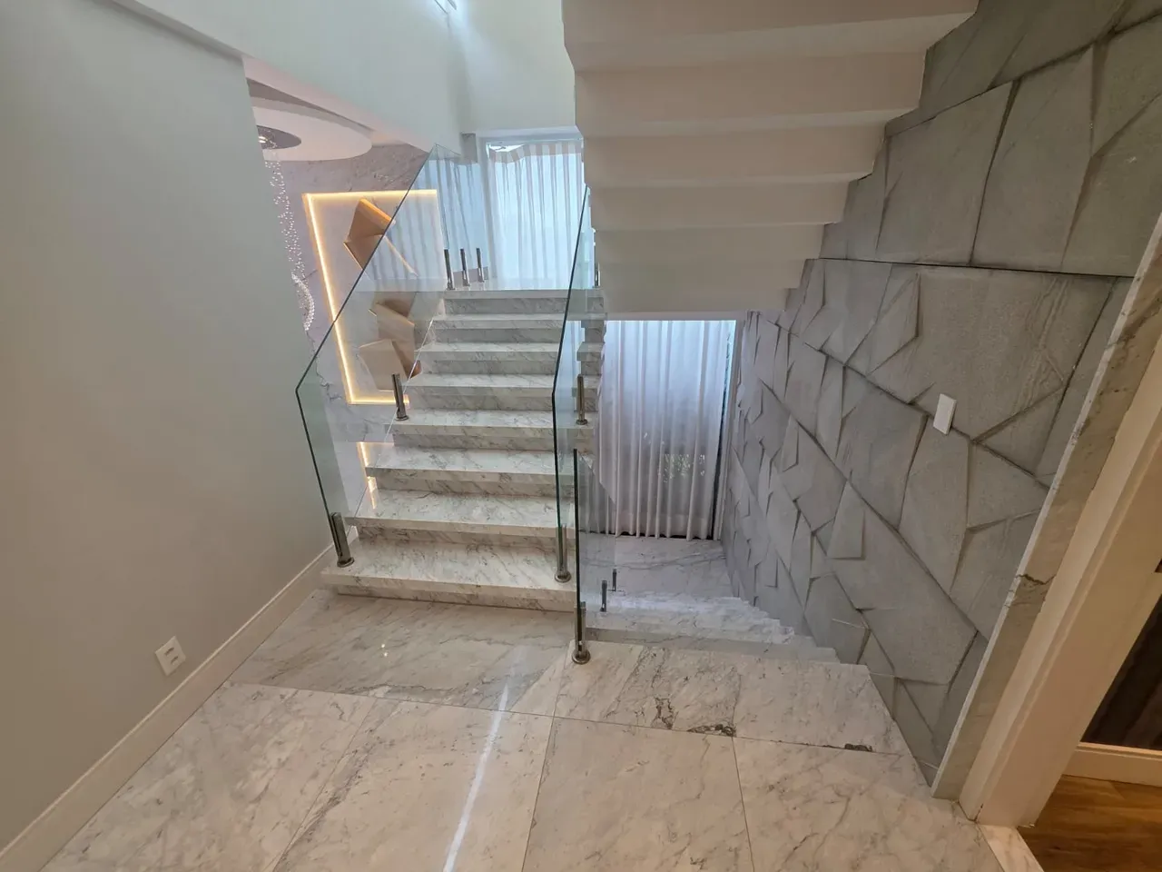 Casa em condomínio com 5 quartos e 5 banheiros — photo 22