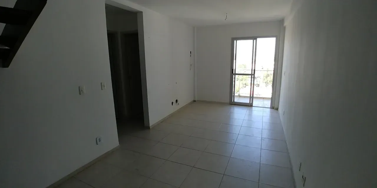 Unfurnished apartment with 3 bedrooms and 2 bathrooms