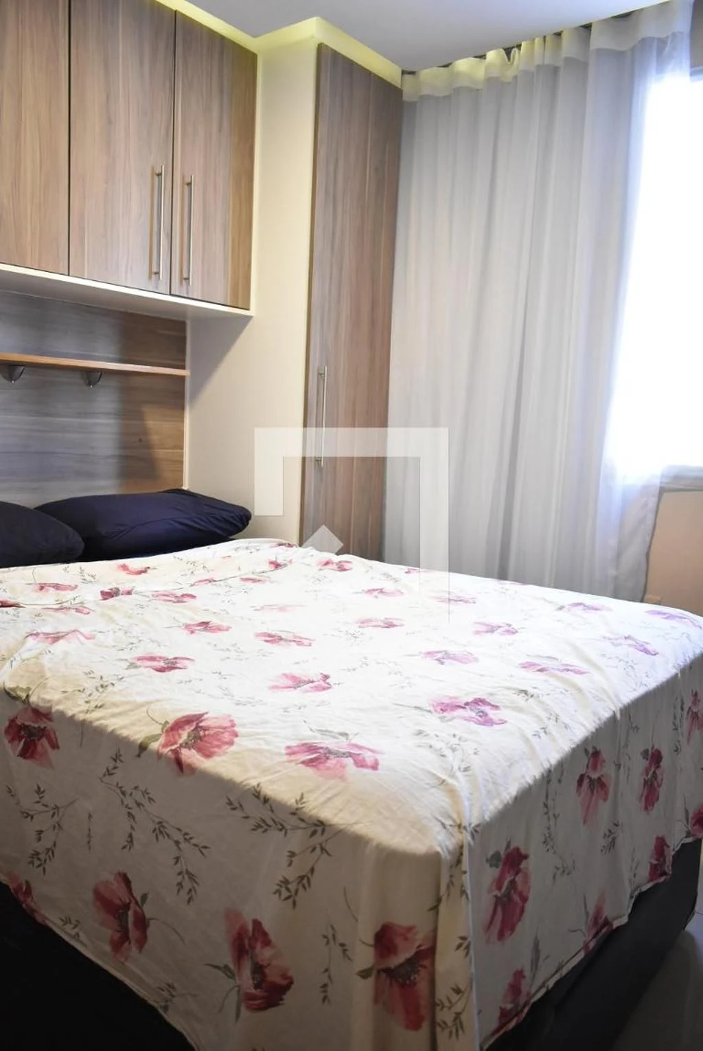Furnished apartment with open-plan kitchen and 2 bedrooms — photo 11