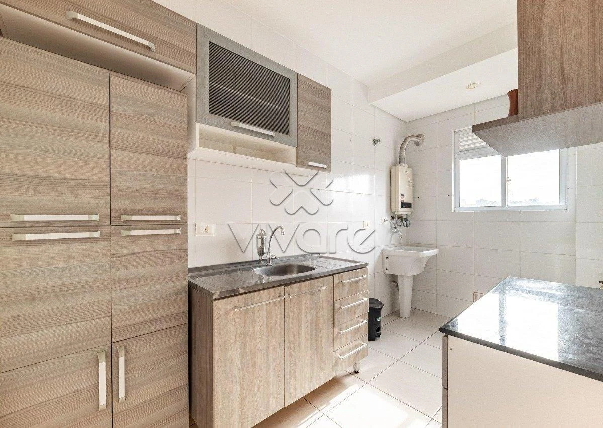 Apartment, 52 m², with wood or laminate floors — photo 2