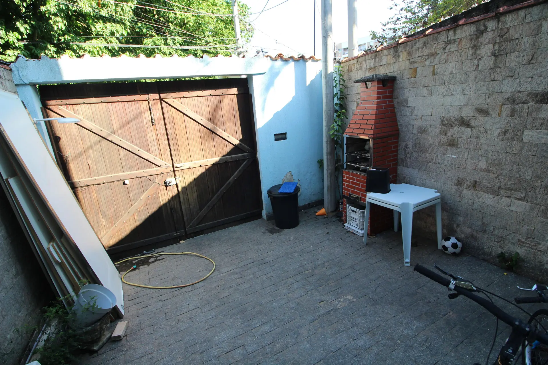 Furnished house with 3 bedrooms, private yard and 1 parking spot — photo 20
