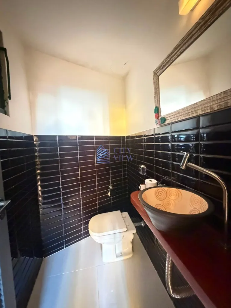 4-bedroom 500 m² house with 5 bathrooms — photo 58