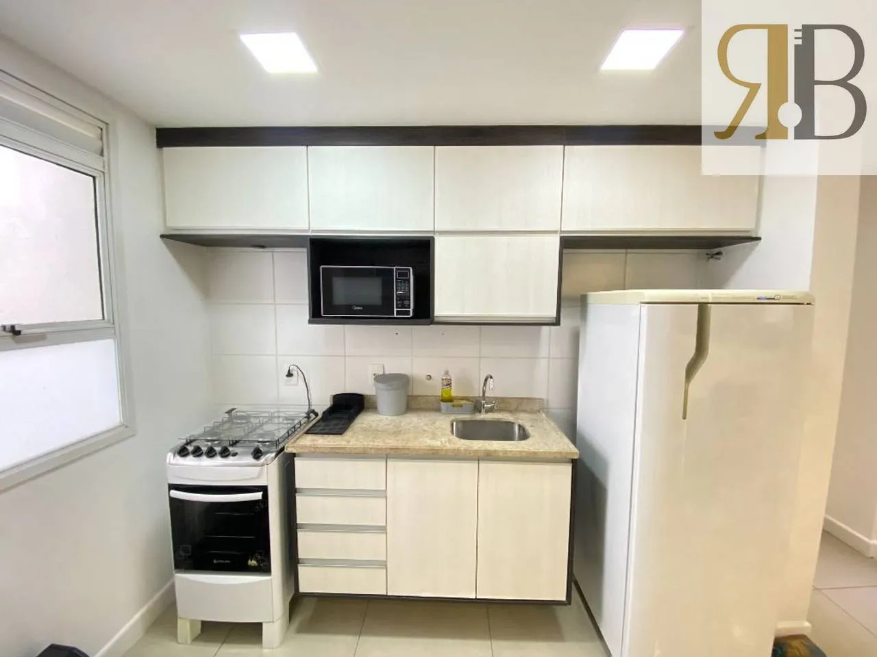 Furnished 1-bedroom apartment with an integrated kitchen — photo 2