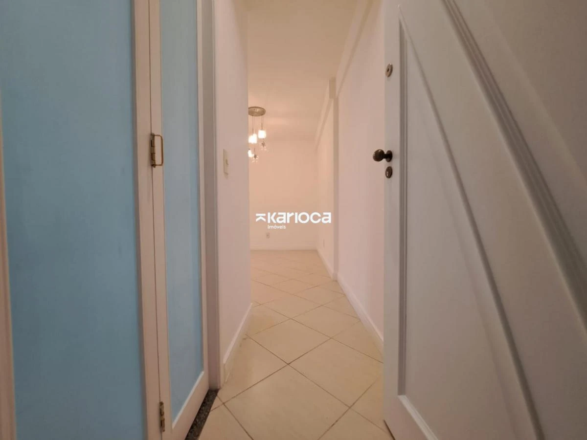 2-bedroom apartment with a glass-enclosed balcony — photo 24