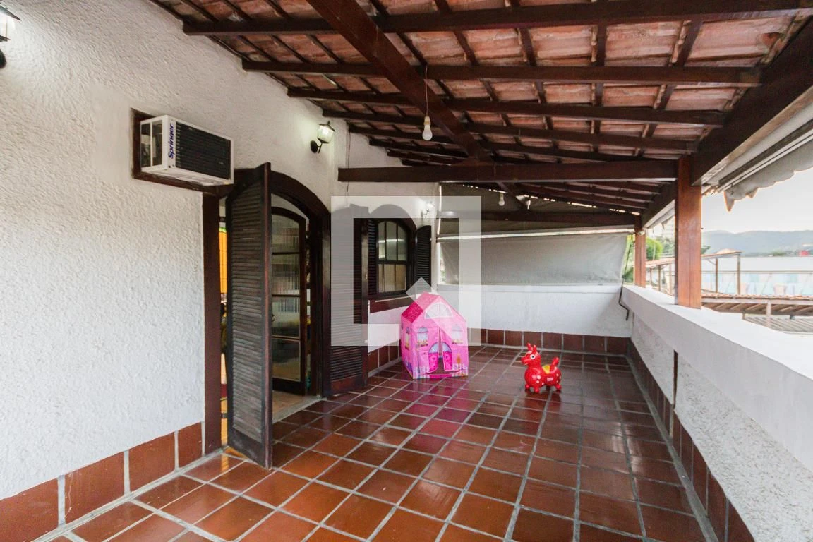 5-bedroom house with a mountain view in Rio de Janeiro — photo 60