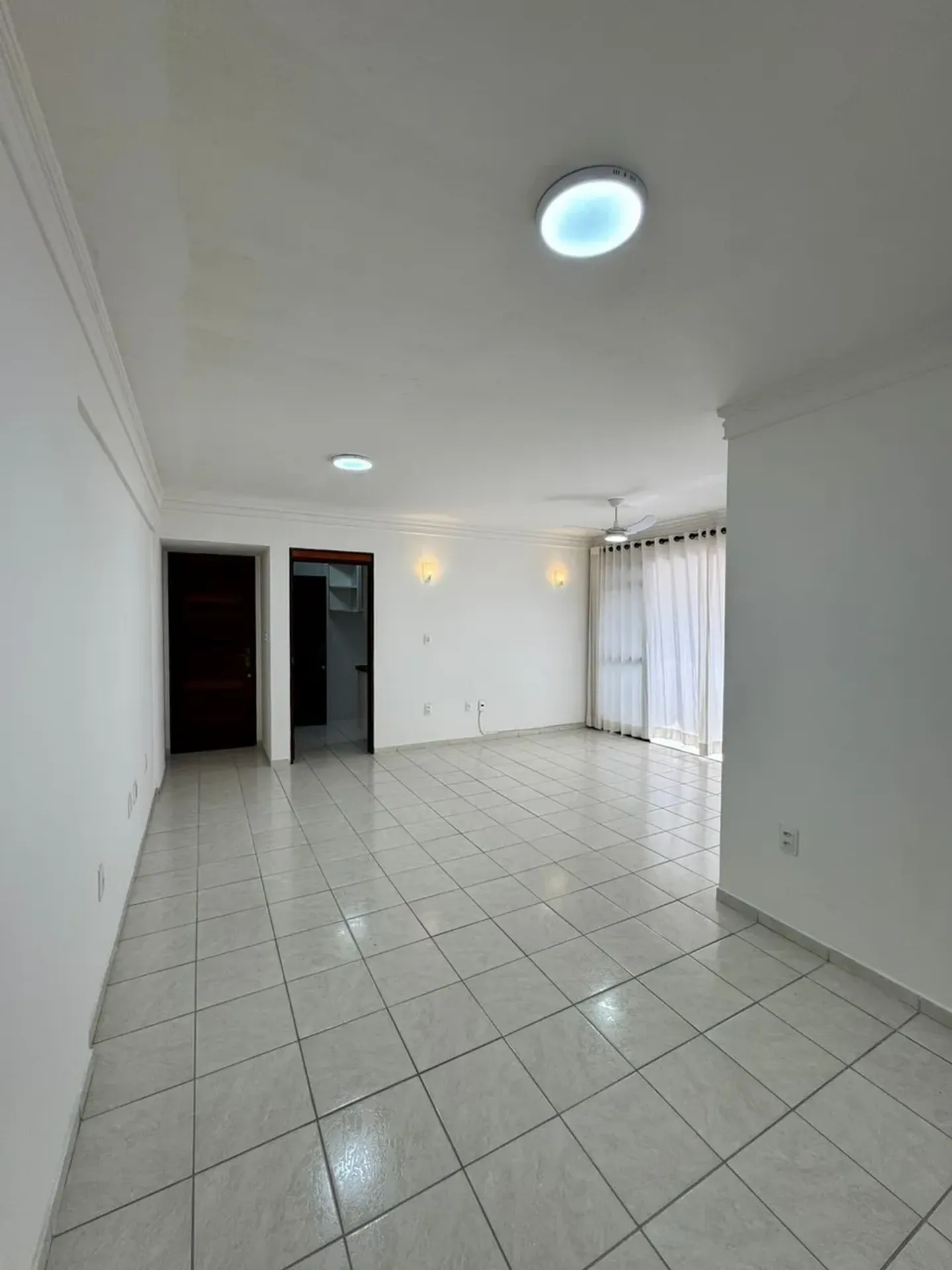 127 m² apartment with a separate kitchen and 3 bedrooms — photo 9