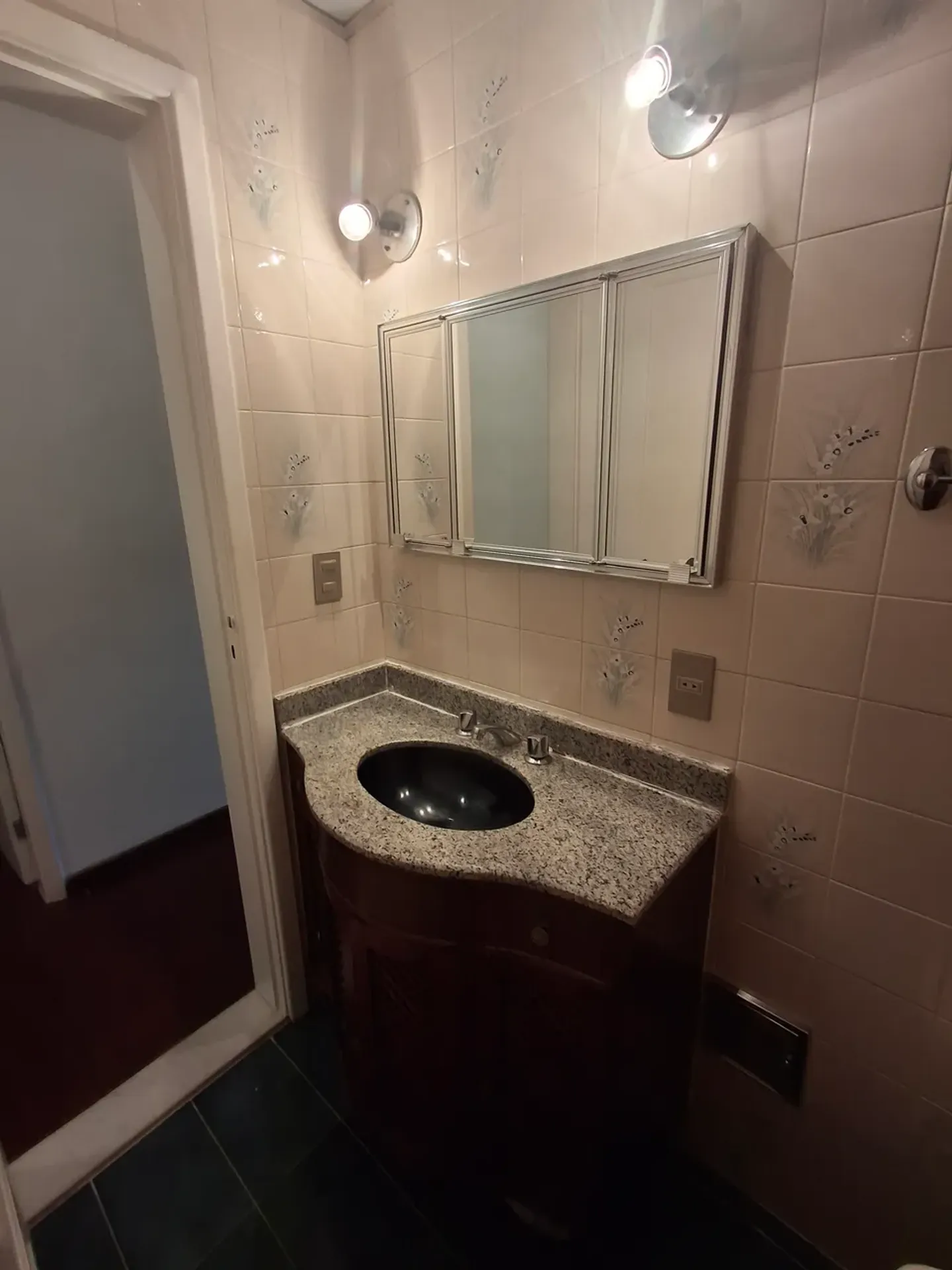 Rental apartment with 3 bedrooms and 3 bathrooms — photo 19