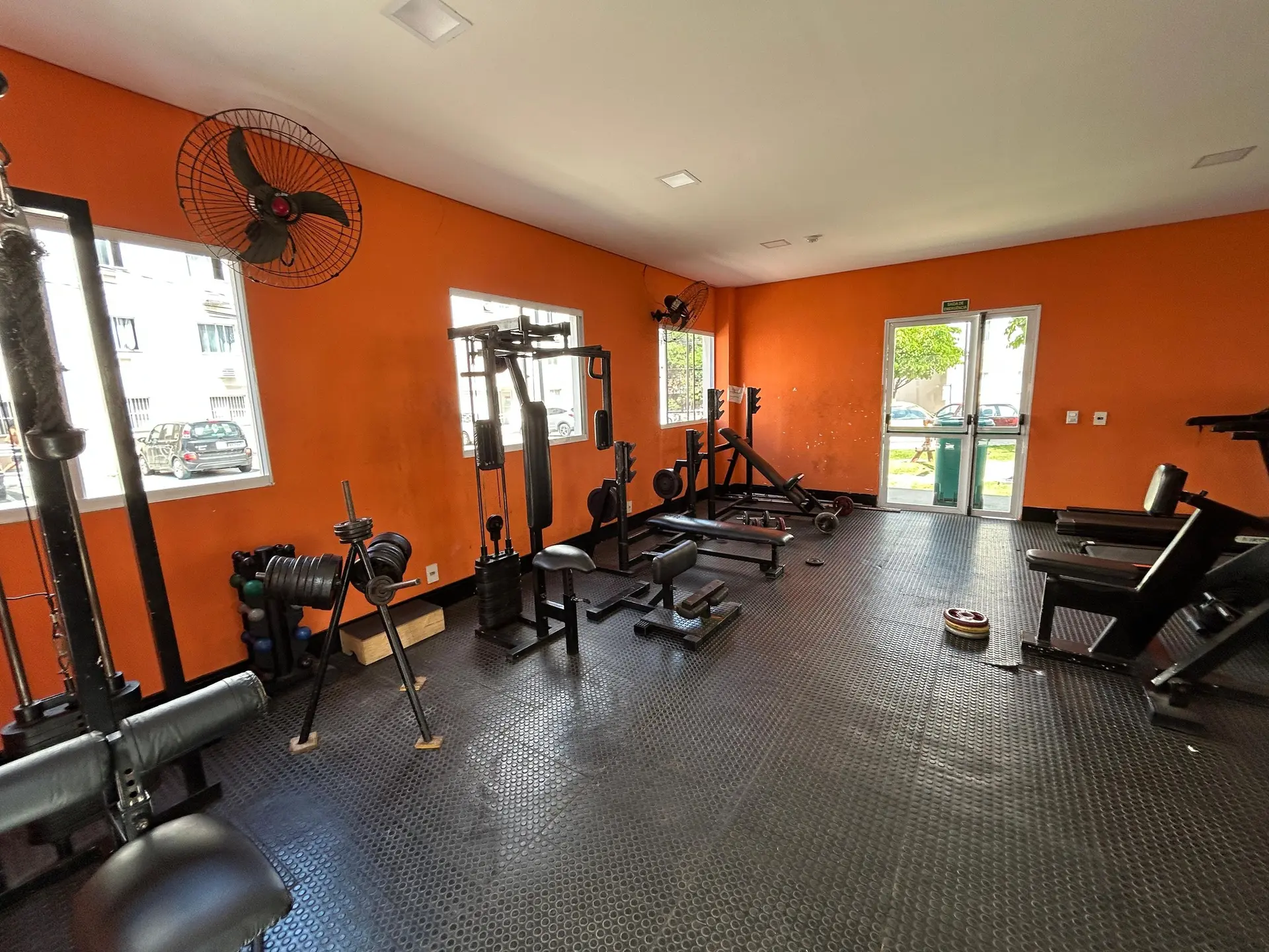 Apartamento de 2 quartos em condomínio com academia — photo 55