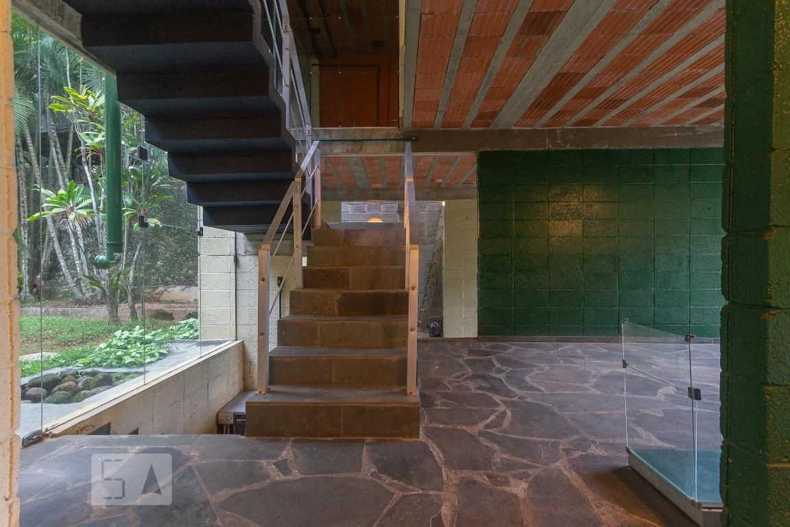 Condo house with 4 bedrooms and 400 m² — photo 55