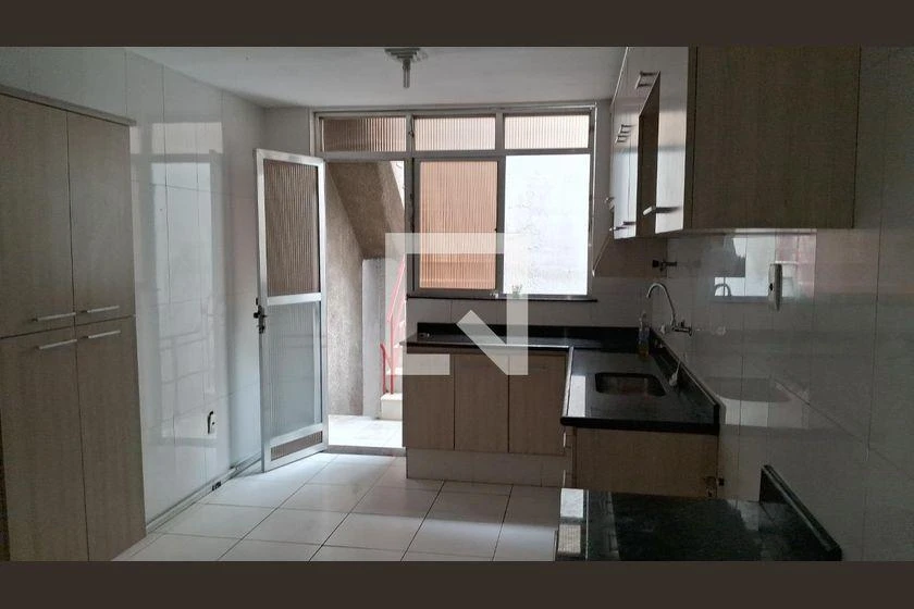 6-bedroom house with 342 m² and 4 parking spaces — photo 14