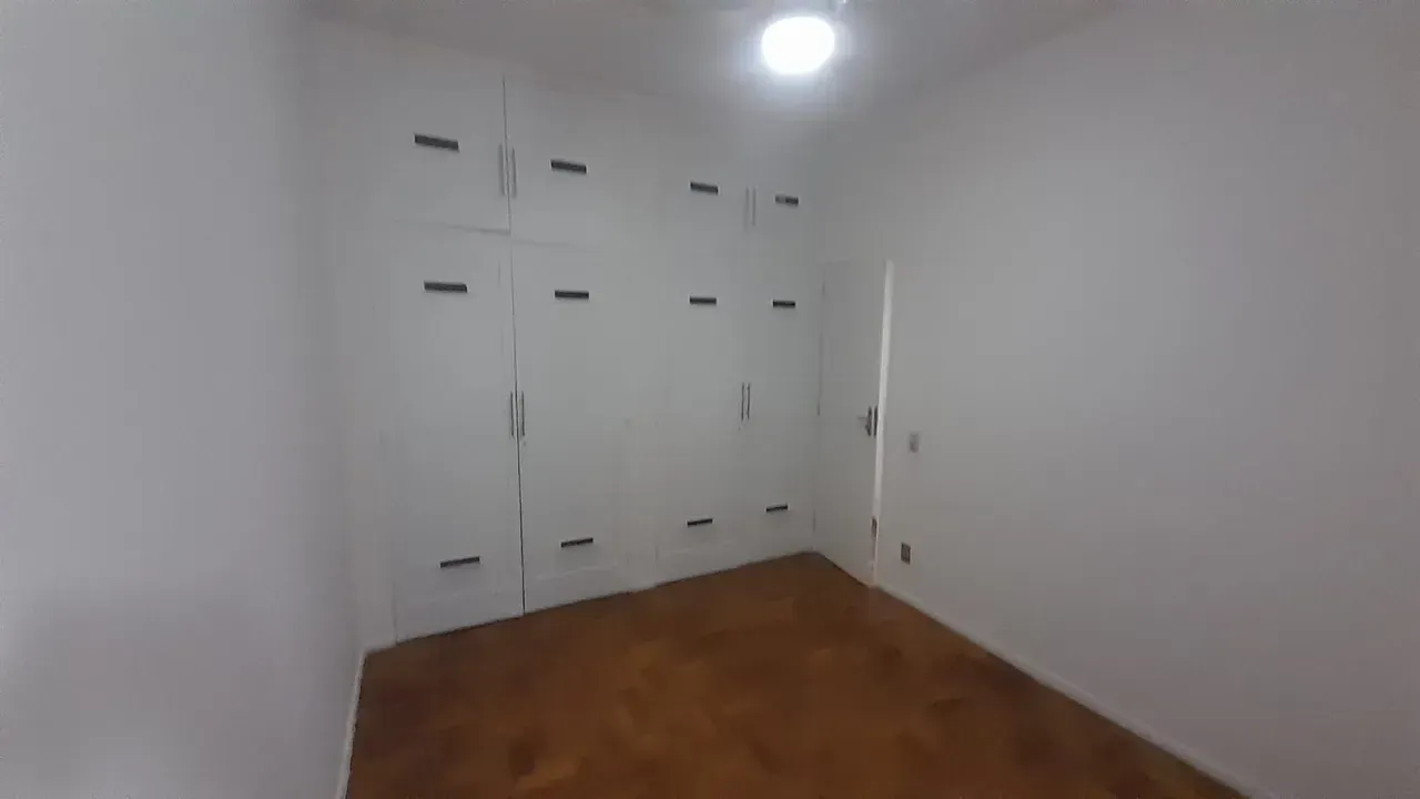 Apartamento com 2 quartos e box no banheiro — photo 3