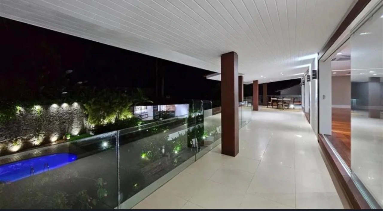 Casa de 5 quartos com 960 m² e 8 banheiros — photo 19