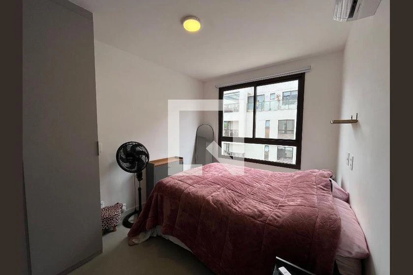 Balcony with a grill in a 3-bedroom apartment, 89 m² — photo 28